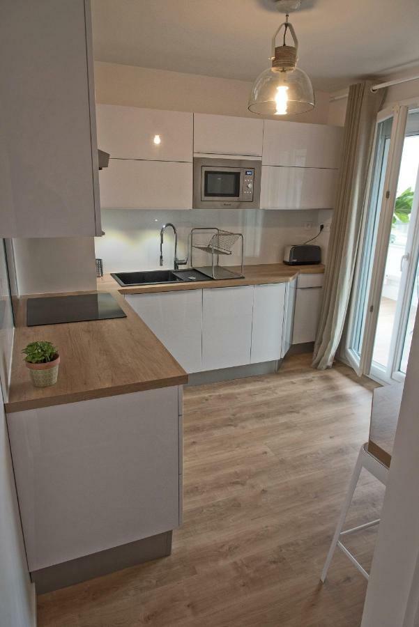 Au Rue De La Fleuriee Apartment Saint-Apollinaire  Bagian luar foto